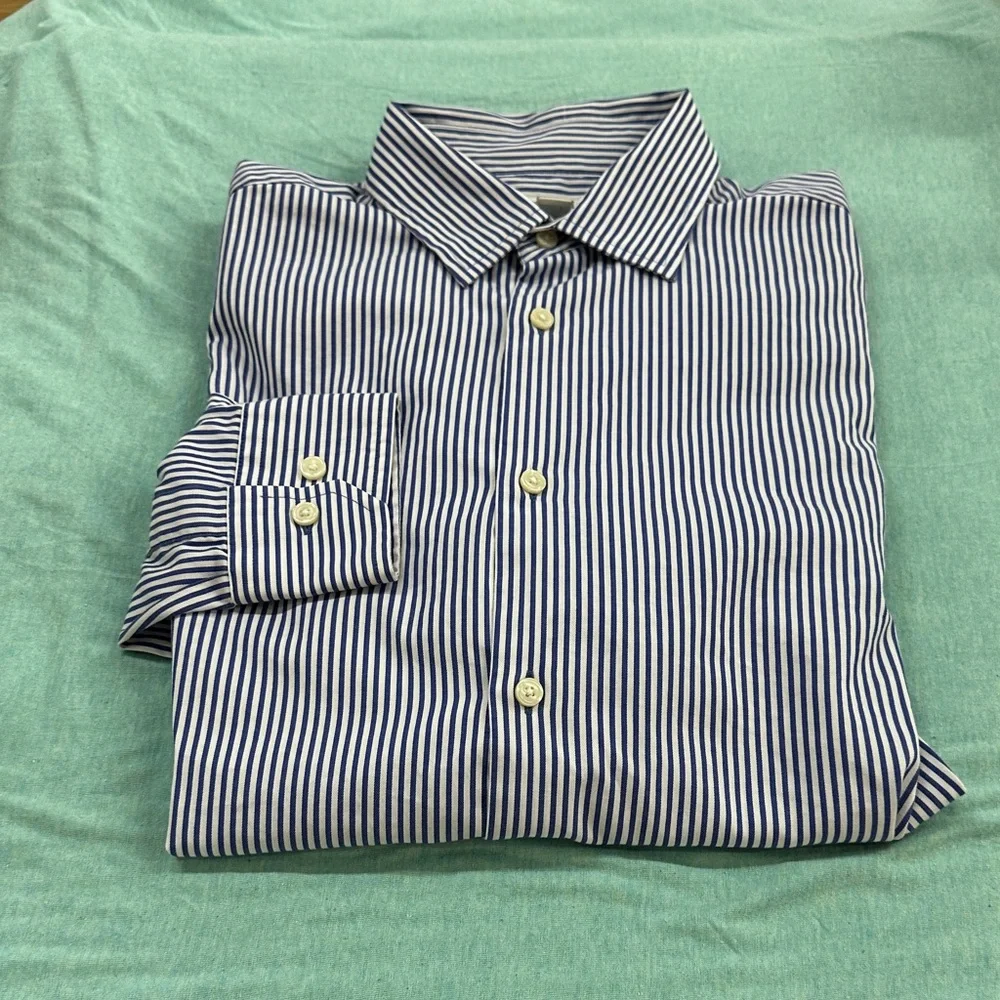 Banana Republic Men's Casual Button Down Shirts - bundle of 7 shirts